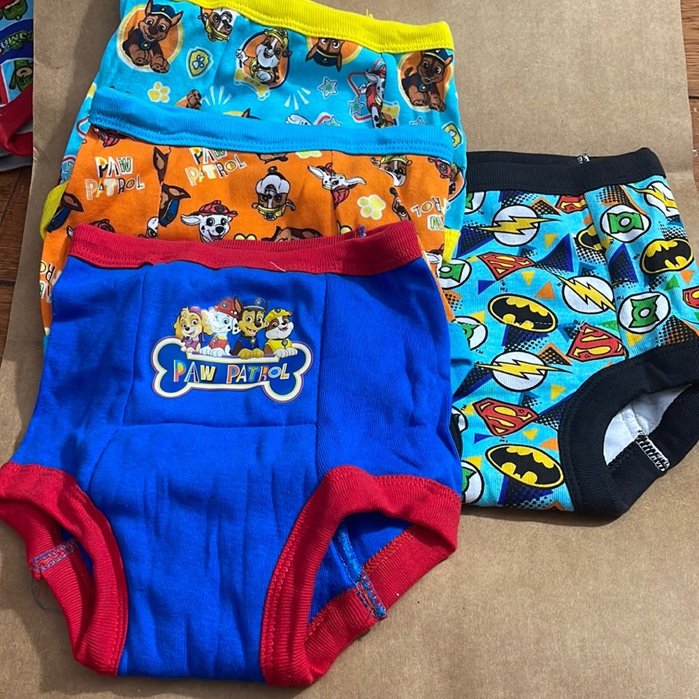 Nwot Nickelodeon training pants justice league toddler training underwear 3T